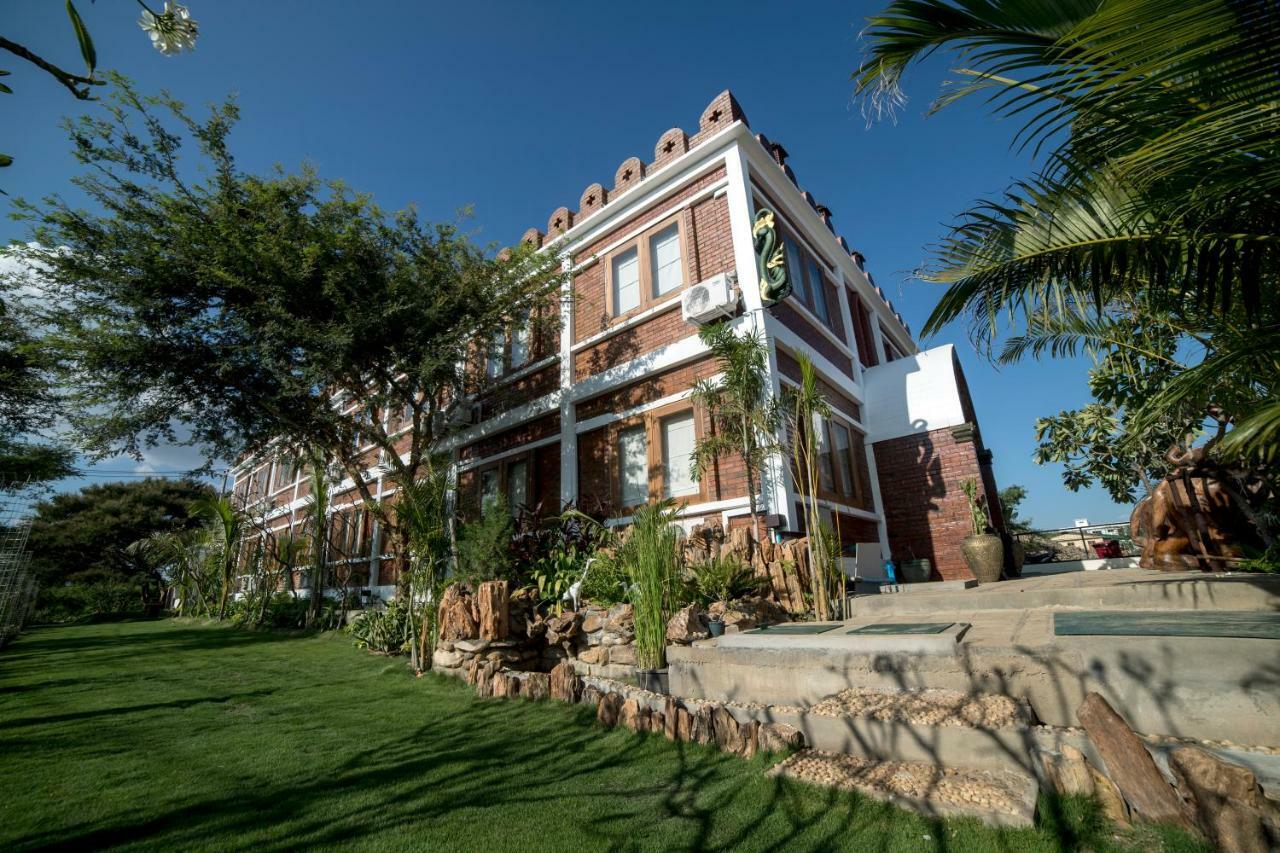 Bagan Vertex Hotel Exteriör bild